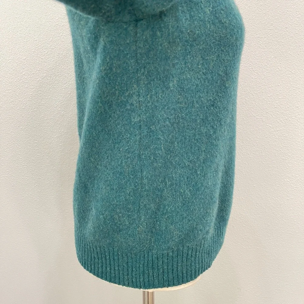 Uniqlo Kaws Women's Men Unisex Crewneck Sweater Small Medium Green 100% Wool LS